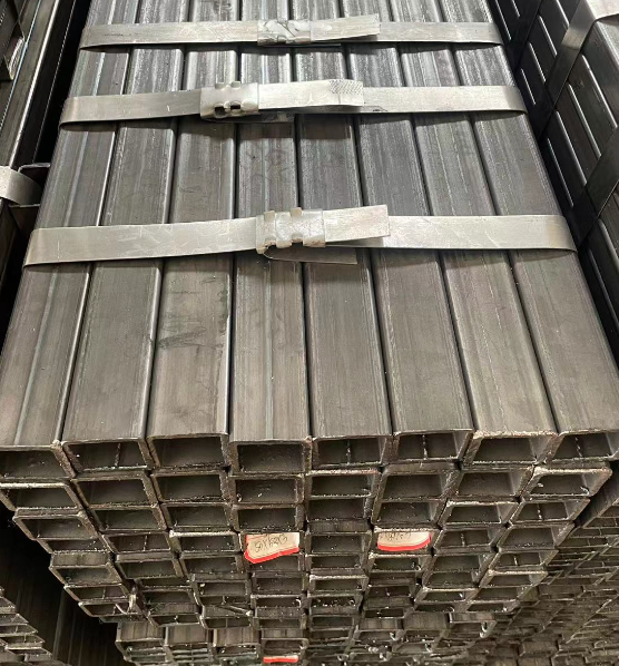 沈阳工业用梯子 镀锌管焊接梯子 铁梯子方管梯